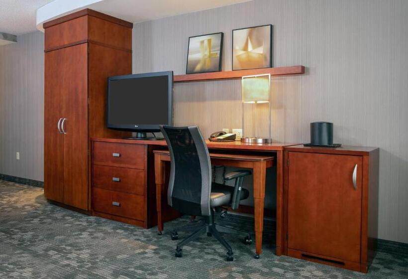 غرفة قياسية سرير كينج, Courtyard By Marriott Newark University Of Delaware