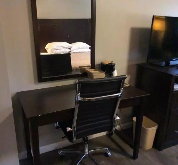 キングサイズベッドのスタンダードルーム, Deerfield Inn And Suites  Fairview