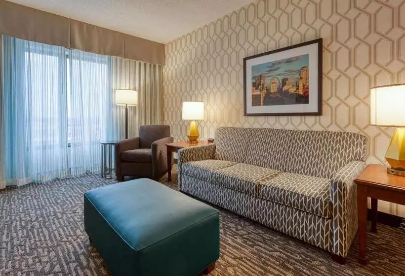 キングサイズベッドのスイートルーム, Drury Plaza Hotel St. Louis Chesterfield