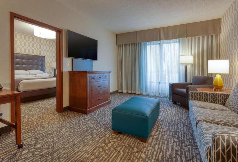 جناح لذوى الاحتياجات الخاصة, Drury Plaza Hotel St. Louis Chesterfield