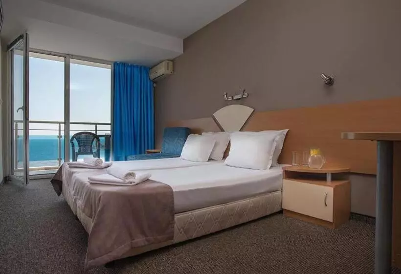 اتاق استاندارد با چشمانداز دریا, Eskada Beach