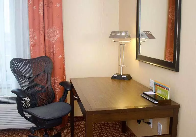 اتاق پرمیوم, Hilton Garden Inn Watertown/thousand Islands
