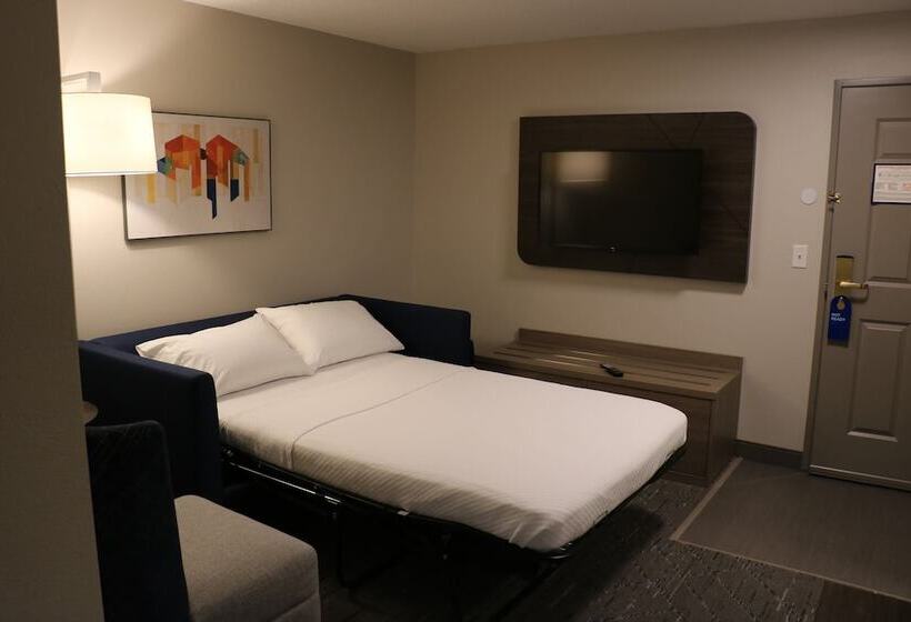 جناح, Holiday Inn Express & Suites Marquette, An Ihg