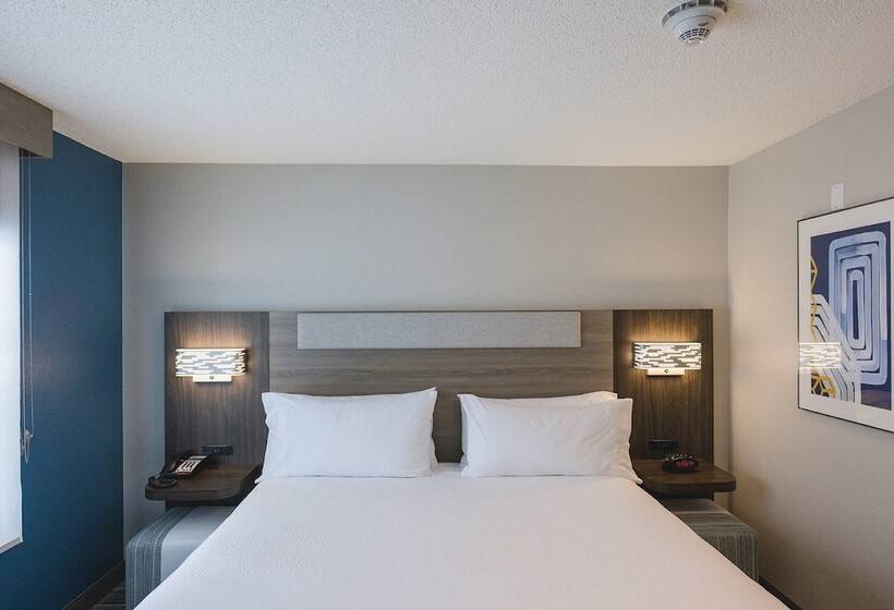 Люкс, Holiday Inn Express & Suites Marquette, An Ihg