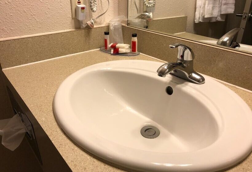 标准工作室, Howard Johnson By Wyndham Salem