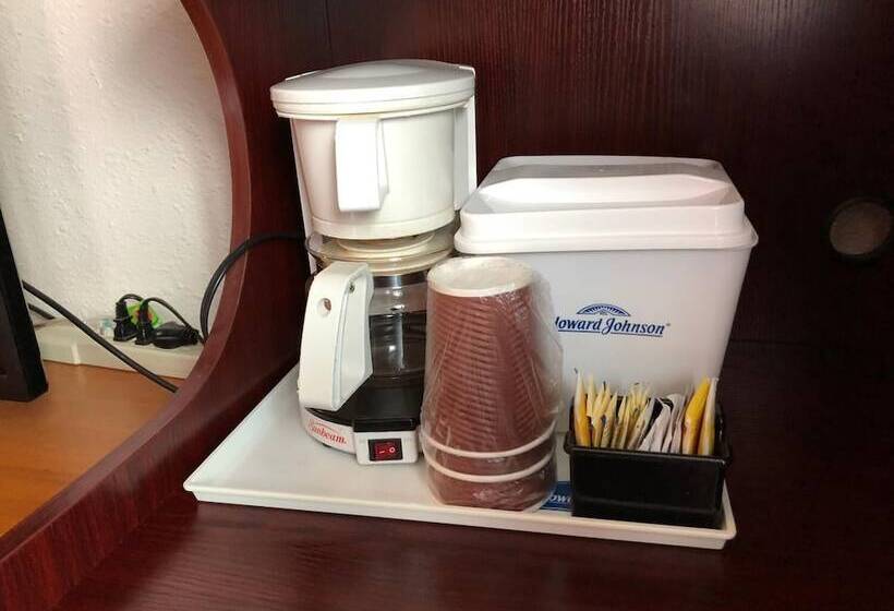 标准工作室, Howard Johnson By Wyndham Salem