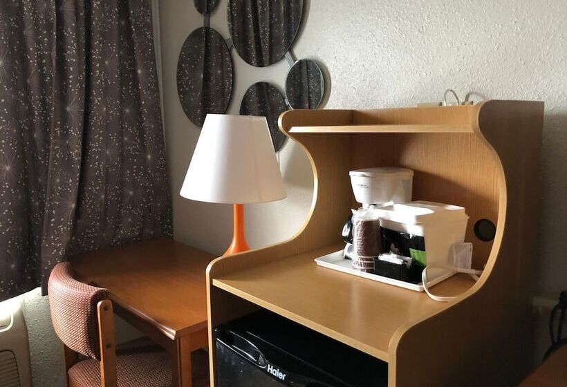 标准工作室, Howard Johnson By Wyndham Salem