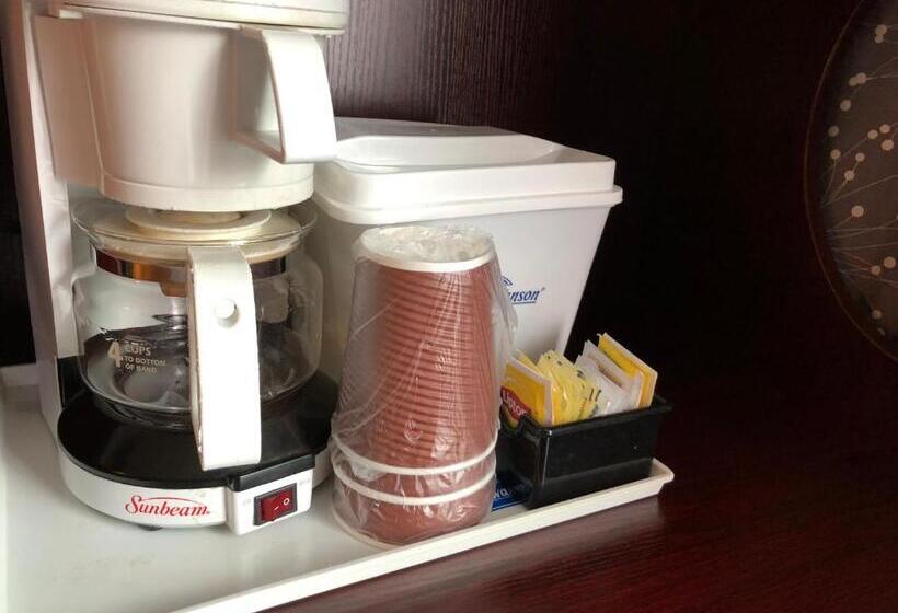 标准工作室, Howard Johnson By Wyndham Salem