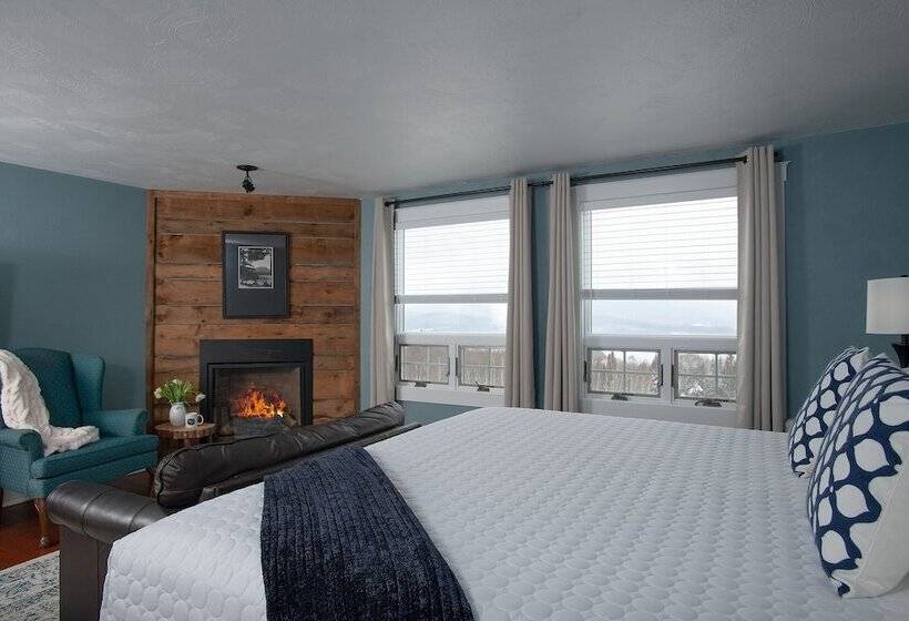 اتاق استاندارد با چشم‌انداز دریاچه, The Lodge At Moosehead Lake