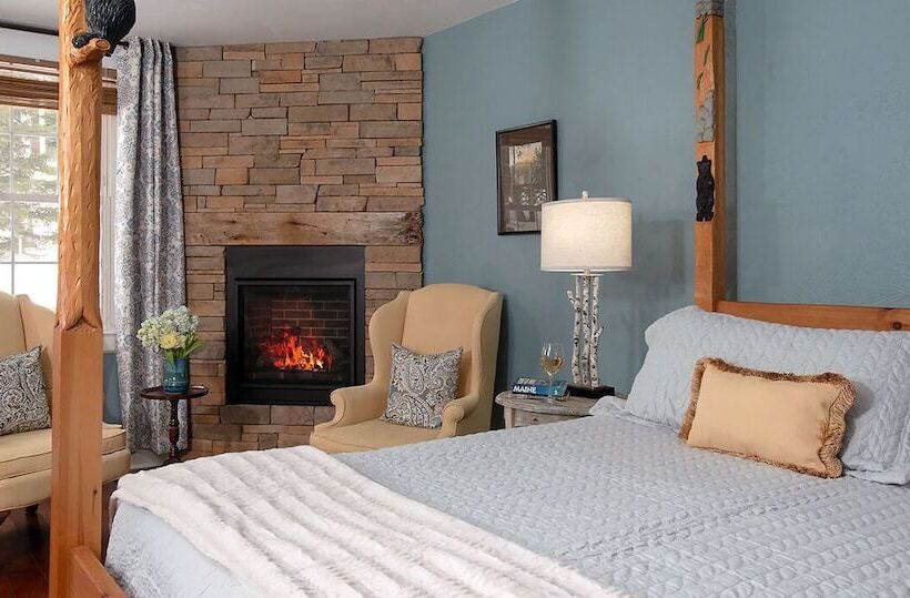 اتاق استاندارد با چشم‌انداز دریاچه, The Lodge At Moosehead Lake