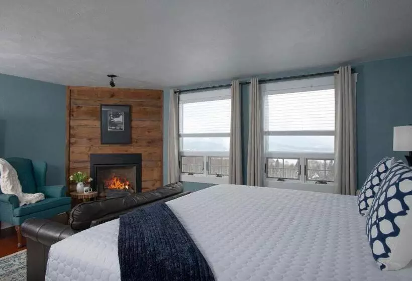 キングサイズベッドのスタンダードルーム, The Lodge At Moosehead Lake