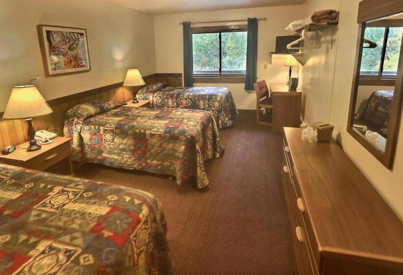Quarto Triplo Estandar, Mountain Sports Inn