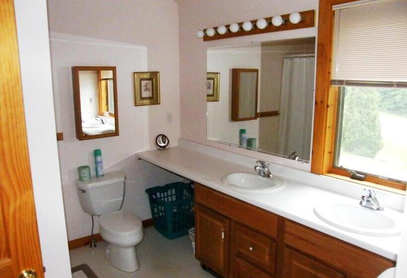 سوئیت دلوکس 3 خوابه, Mountain Sports Inn