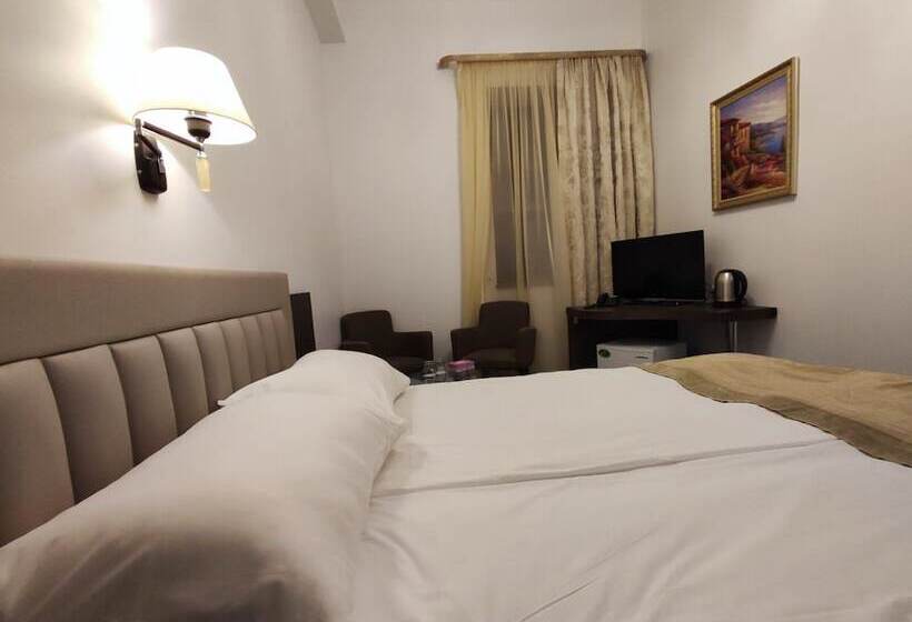 이코노미 룸, Yerevan Deluxe