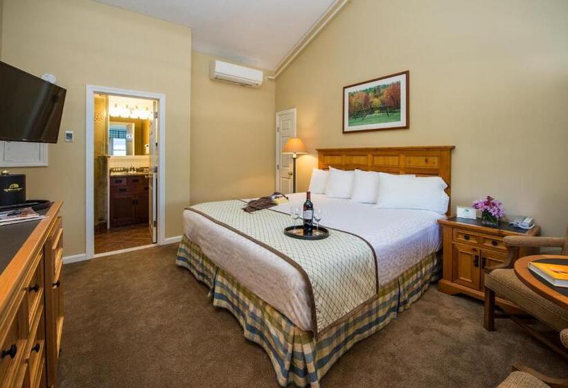 스탠다드 룸 킹사이즈 침대, Meadowmere Resort