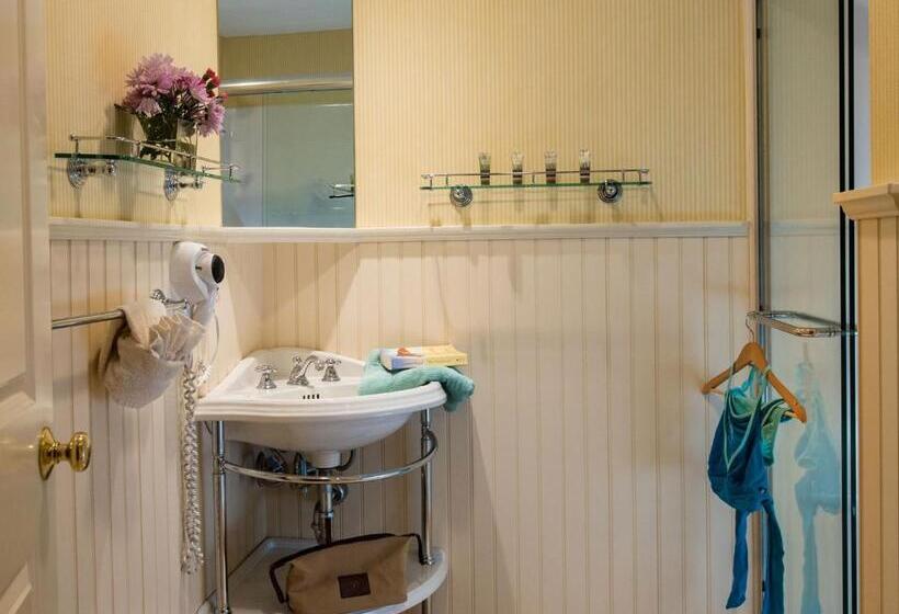 스탠다드 룸 킹사이즈 침대, Meadowmere Resort