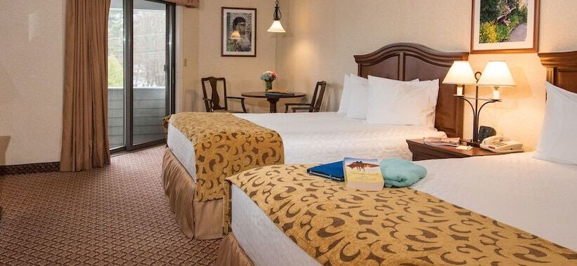 스탠다드 룸 더블 침대 2개, Meadowmere Resort