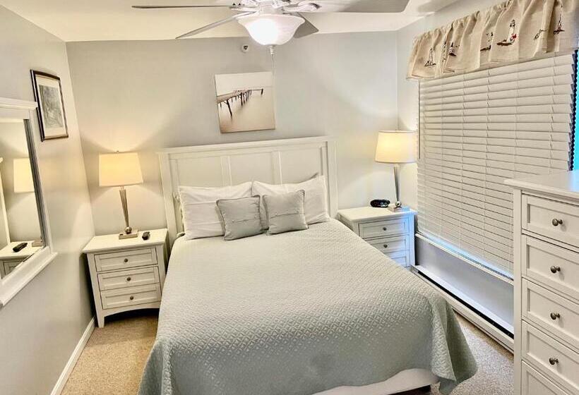 Люкс 3 Спальни, Elmwood Resort