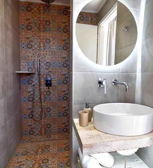 חדר סטנדרט, Alonia