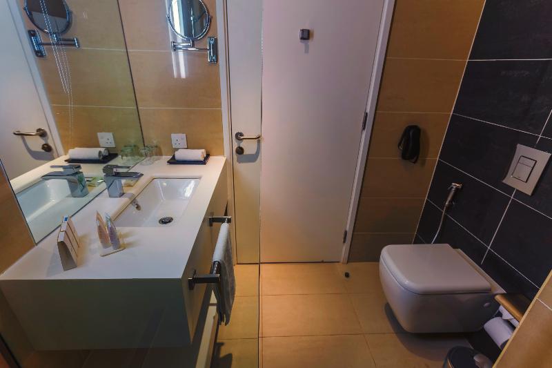 اتاق استاندارد سه نفره, Americas Granada