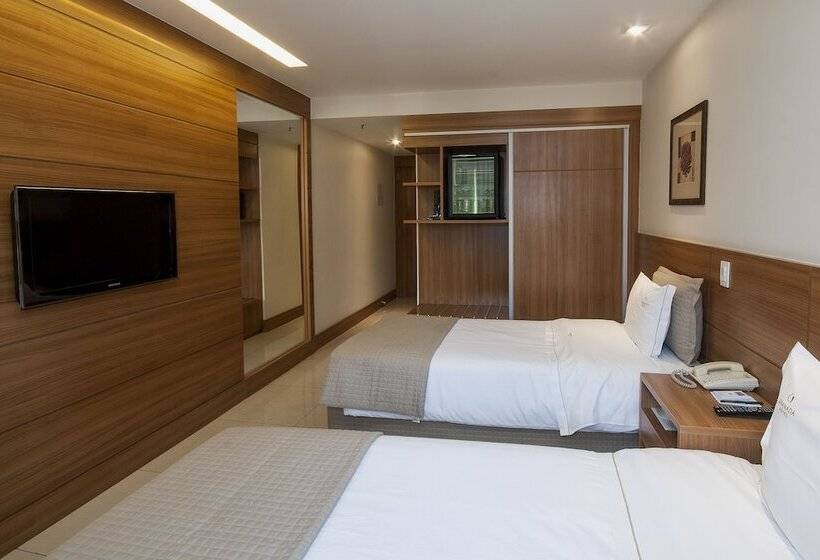 اتاق استاندارد سه نفره, Americas Granada