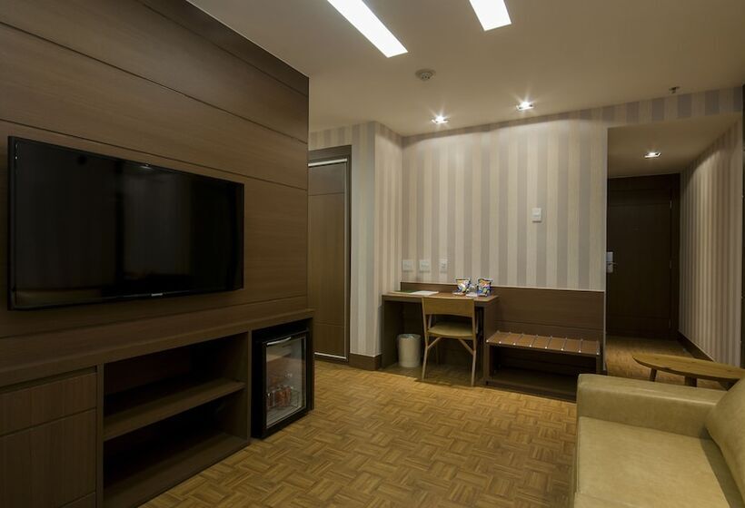 سوییت اجرایی, Americas Granada