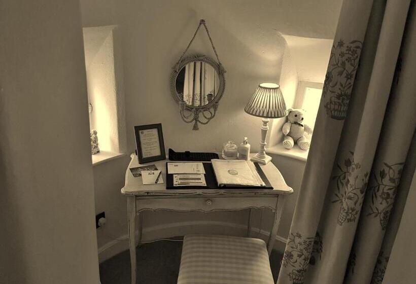 Delüks Oda, Barcaldine Castle