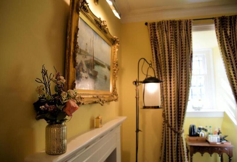 Büyük Çift Kişilik Yataklı Delüks Oda, Barcaldine Castle