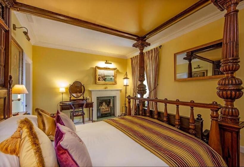 Büyük Çift Kişilik Yataklı Delüks Oda, Barcaldine Castle