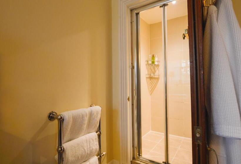 Standart Oda, Barcaldine Castle