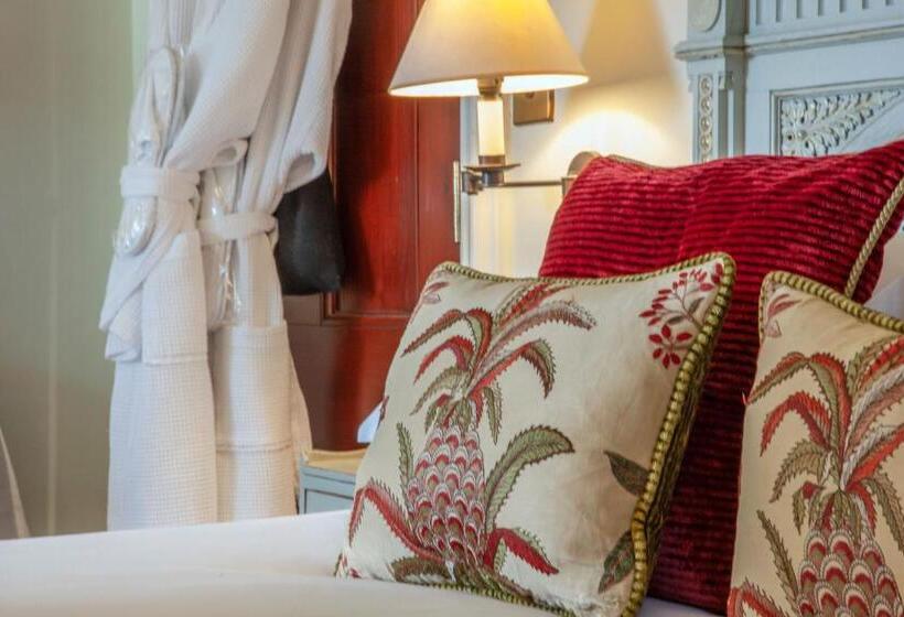 Standart Oda, Barcaldine Castle