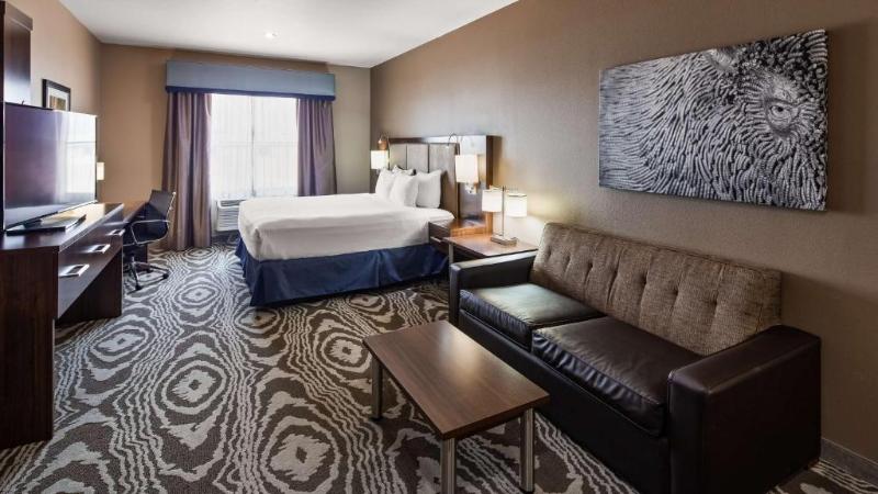 キングサイズベッドのスイートルーム, Best Western Plus Williston Hotel & Suites