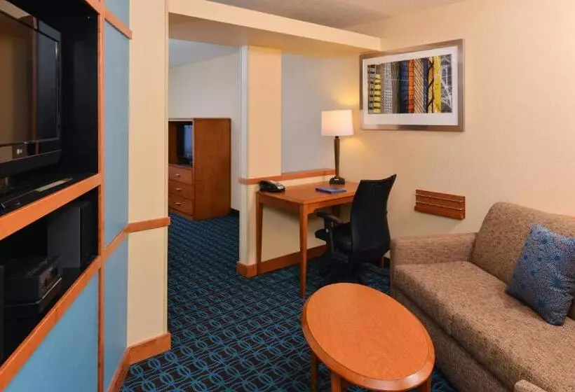 キングサイドベッドのスタンダードワンルーム, Fairfield Inn & Suites Bloomington