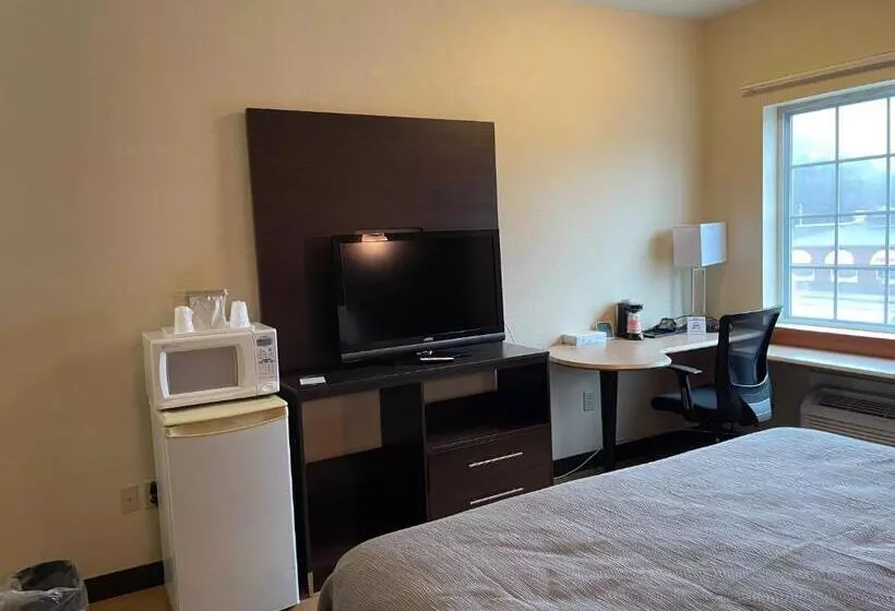 キングサイズベッドのスタンダードルーム, Quality Inn