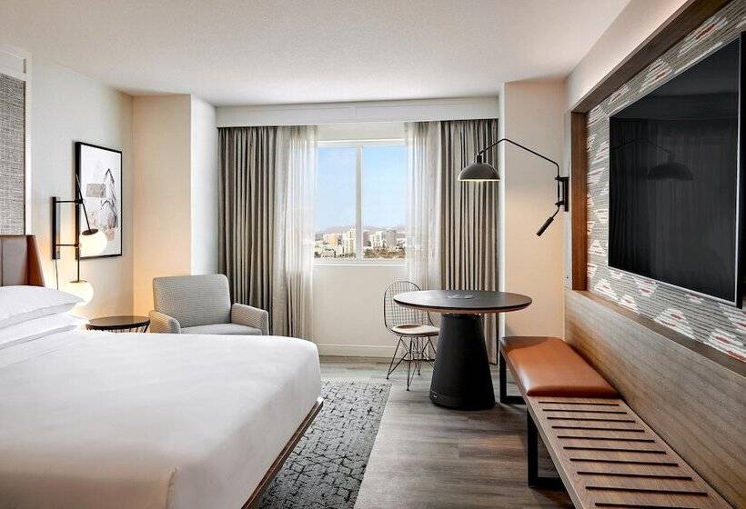 이그제큐티브 스위트, Sheraton Phoenix Downtown