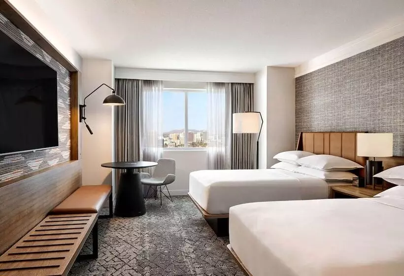 Premium room with view, Sheraton Phoenix Downtown