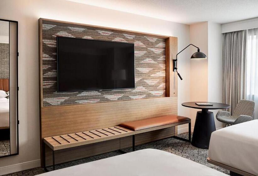 Номер Deluxe Кровать Кинг с Видом, Sheraton Phoenix Downtown