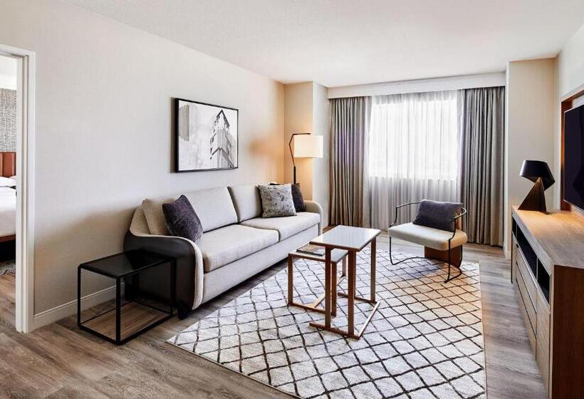 Люкс Клуб, Sheraton Phoenix Downtown