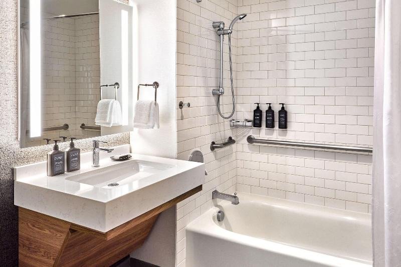 디럭스 룸 도시 전망, Sheraton Phoenix Downtown