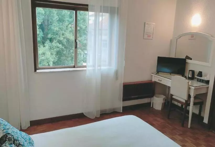 اتاق اکونومی, Terrace House