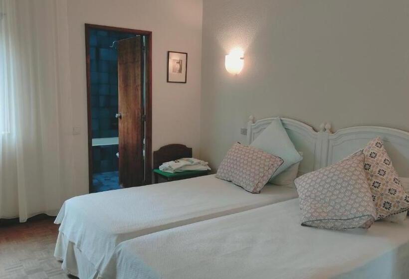 اتاق اکونومی, Terrace House