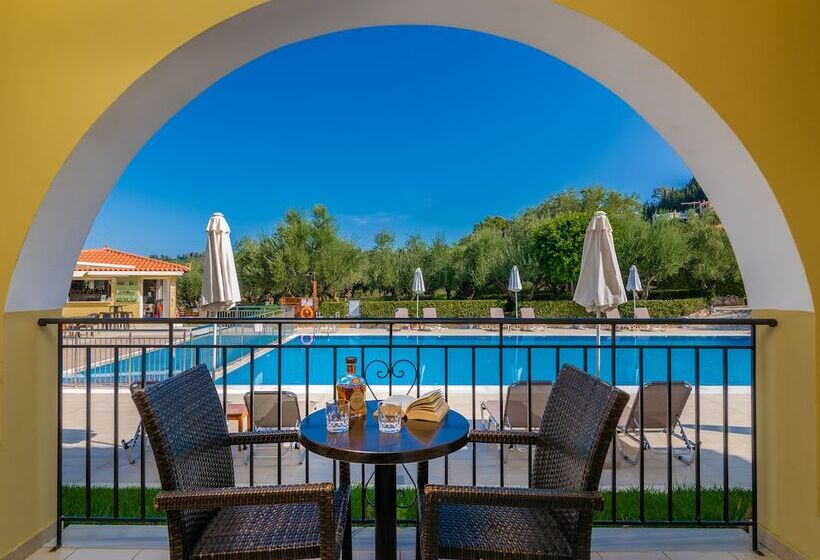 اتاق استاندارد با چشمانداز استخر, Varres