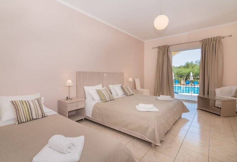 اتاق استاندارد با چشمانداز استخر, Varres