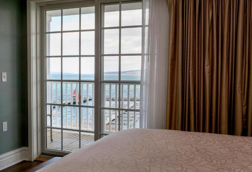 חדר דלוקס נוף לאגם, Watkins Glen Harbor