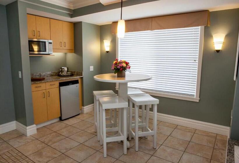 חדר דלוקס נוף לאגם, Watkins Glen Harbor