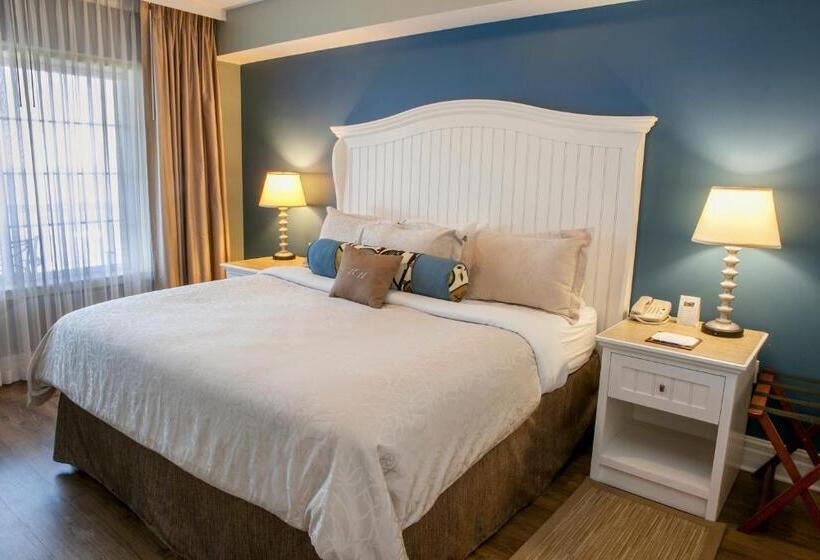 מיטת קינג בסוויטה, Watkins Glen Harbor