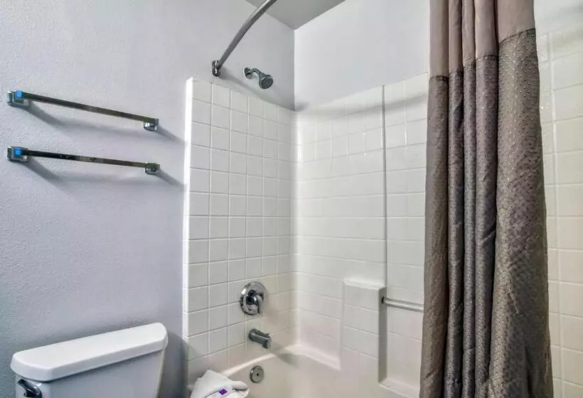 キングサイズベッドのスタンダードルーム, Motel 6hesperia, Ca West Main Street I15