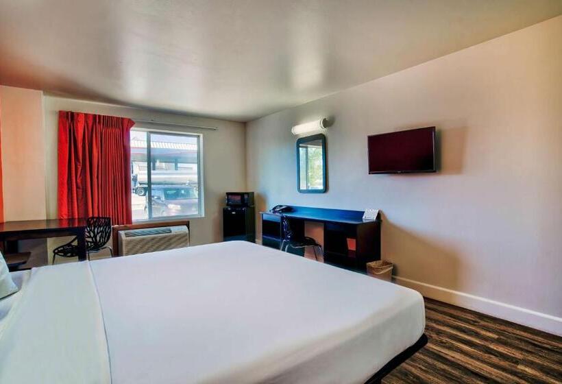 带大床的标准间, Motel 6hesperia, Ca  West Main Street I15