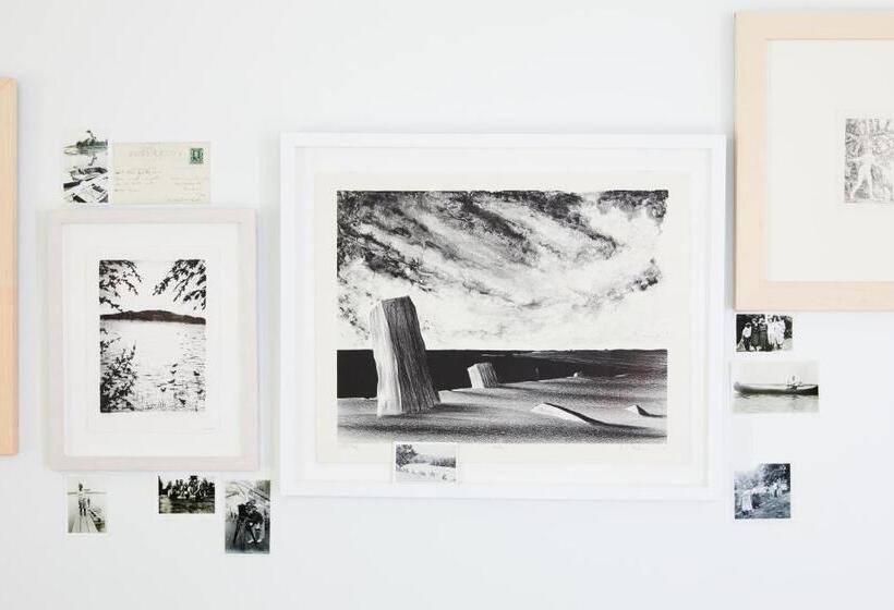 جناح مطلّ علي الحديقة, Tourists