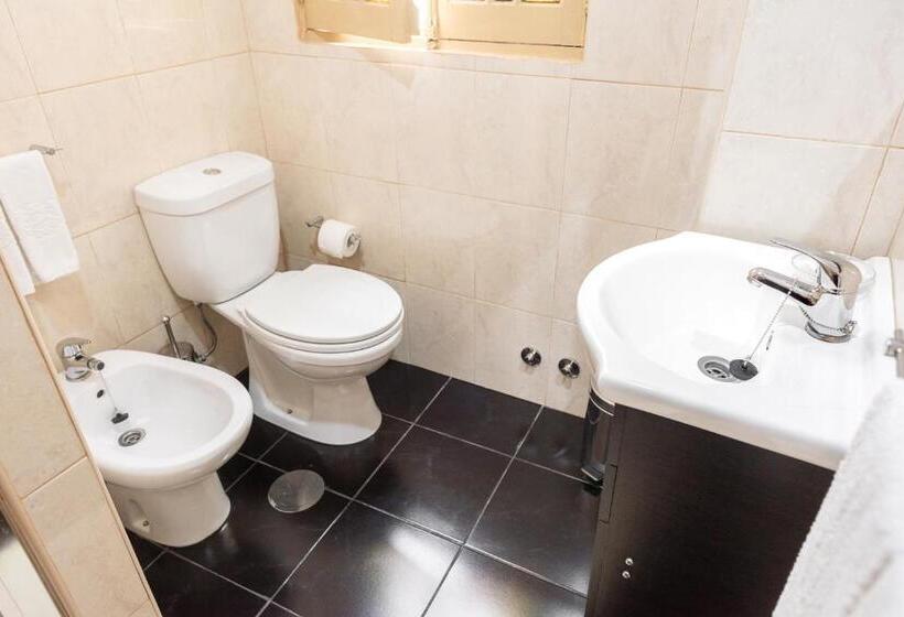 اتاق استاندارد, Almada Guest House